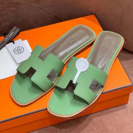 Oran sandal