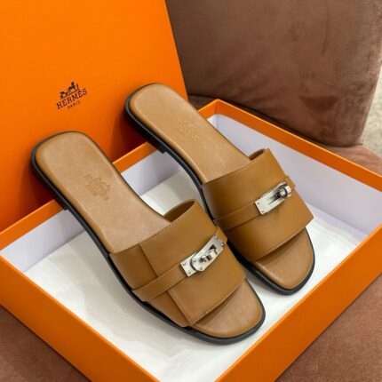 Gabriel Sandal